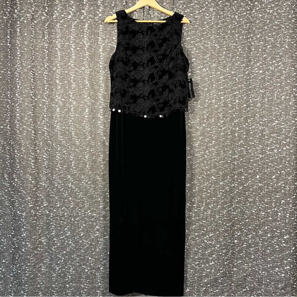 Social Circles Beaded Velvet‎ Evening Dress Size 10